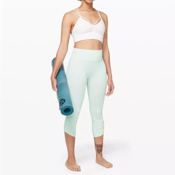Lululemon Ebb to Street Crop Leggings in Polar Ice 4 Capri - Picture 1 of 12